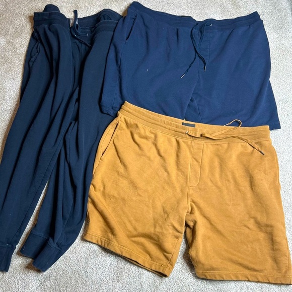 Bundle of Men’s Sweat-shorts (2) and Sweatpants (1) Size XXL - Picture 1 of 7